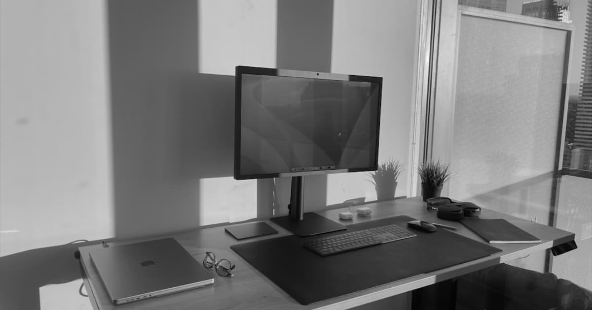 Eazeful vs Squarespace comparison